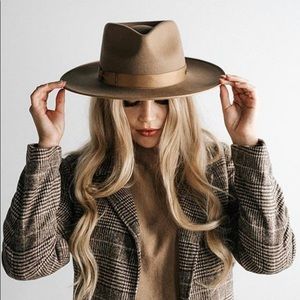 Gigi Pip Monroe Rancher in Brown